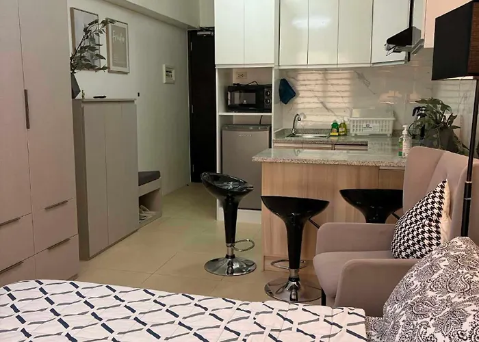 Aparthotel Discover April Opulence - A Luxurious Urban Oasis At It Park Cebu